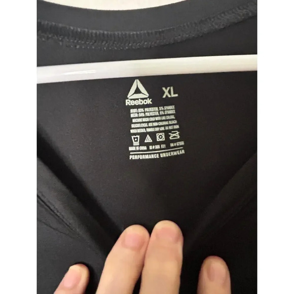 Reebok Men XL Black Long Sleeve T-Shirt Base Layer Performance Underwear Solid - Picture 3 of 4